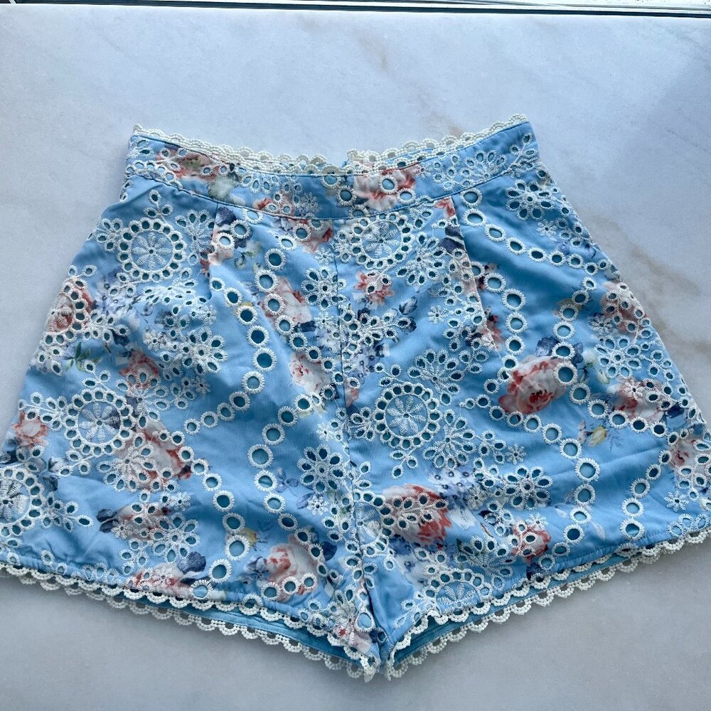 Entro Blue Eyelet Embroidered Shorts 28'' Waist Size 1 Small Zimmermann Style